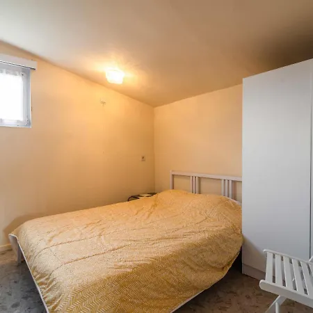 Dağ evi Splendid Chalet In With Fenced Garden *