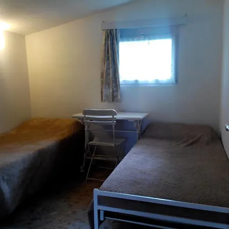 Splendid Chalet In With Fenced Garden Dağ evi *