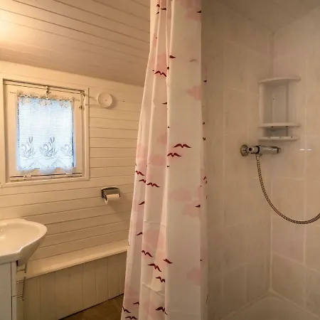 Dağ evi Splendid Chalet In With Fenced Garden *